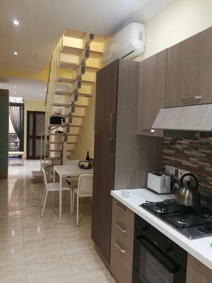 Sliema Duplex 1 Bedroom Apartment - Sleeps 4 Экстерьер фото
